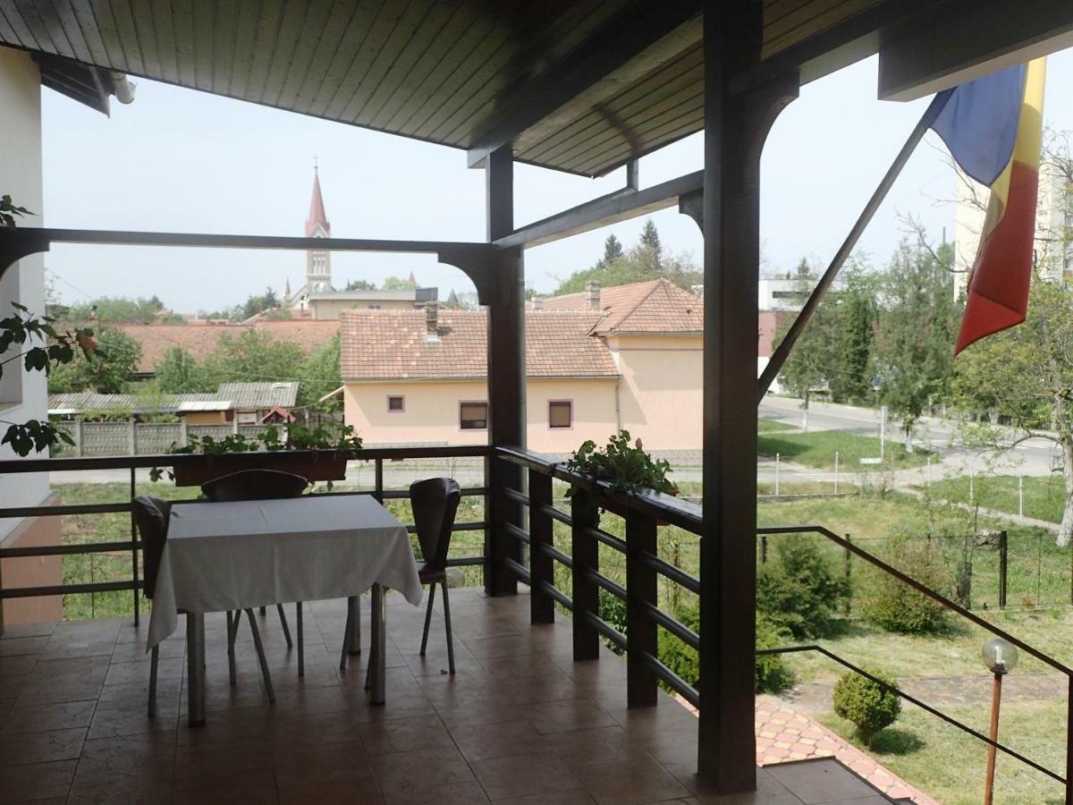 Vila Zuela บูเซียช ภายนอก รูปภาพ